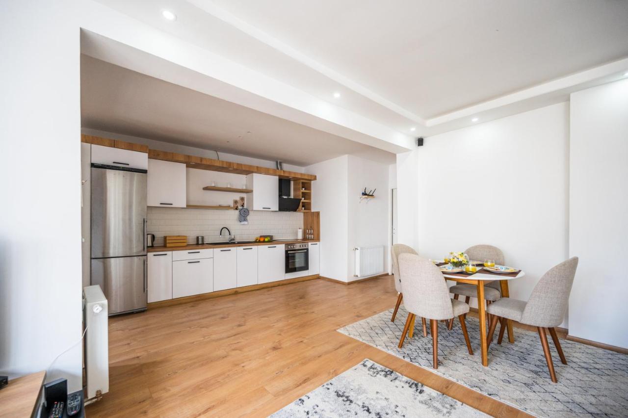 Spacious And Bright 2Bdr Apartment In The Old Town سراييفو المظهر الخارجي الصورة